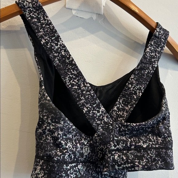 Lululemon In A Flash Bra - Picture 9 of 11